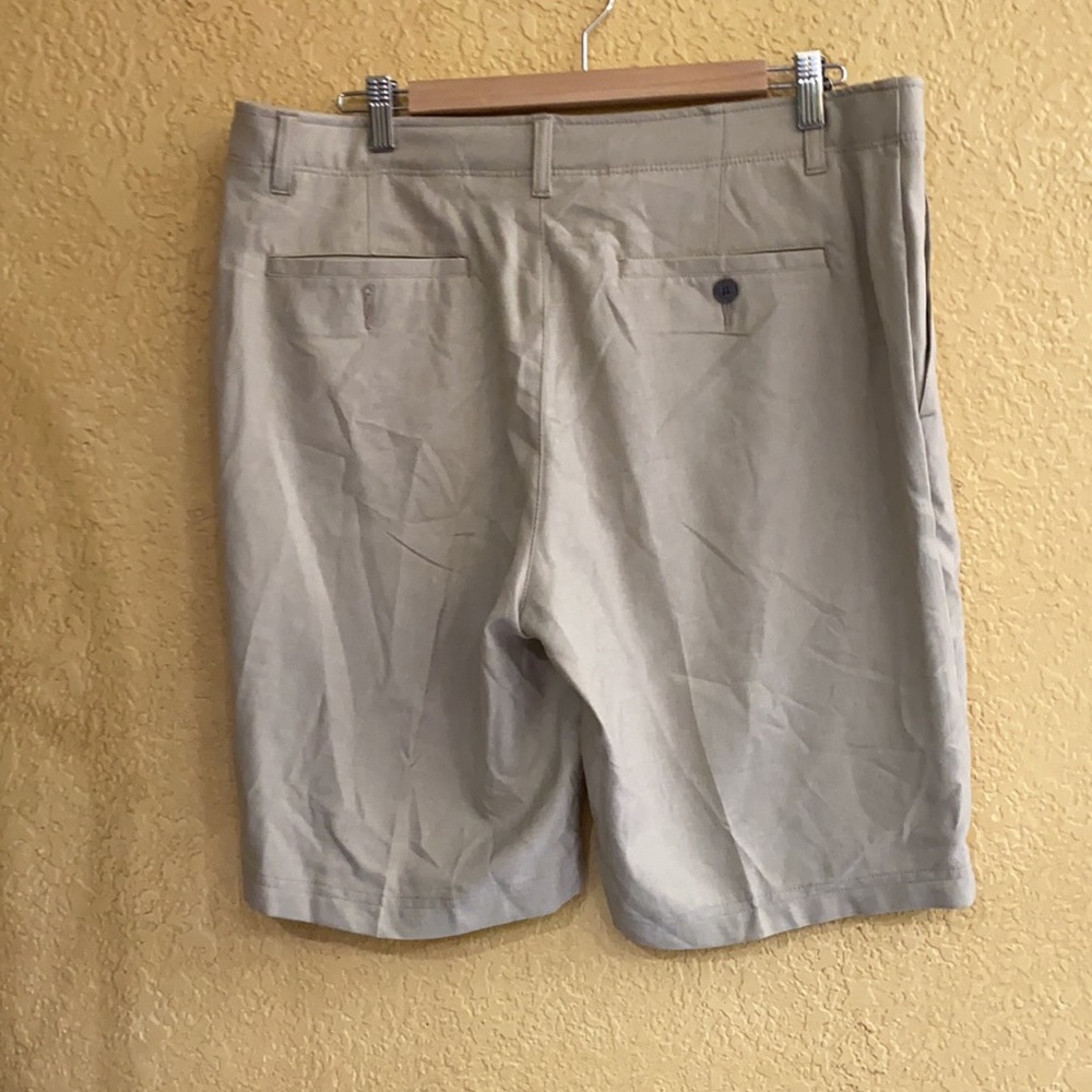 Men Shorts - Picture 2 of 2